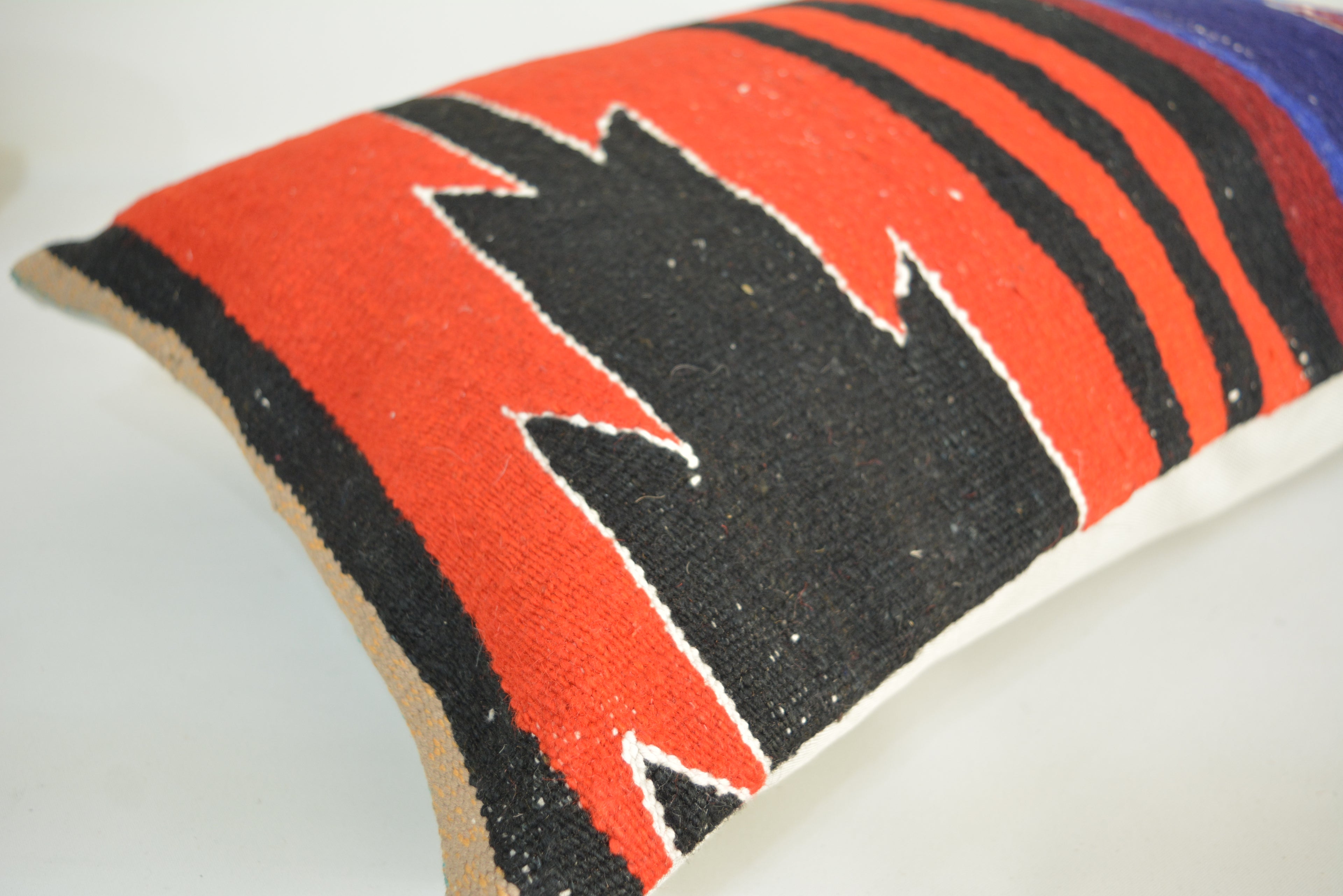 Traditioneel Vakmanschap en Tijdloze Elegantie 40x60cm // 16x24in.