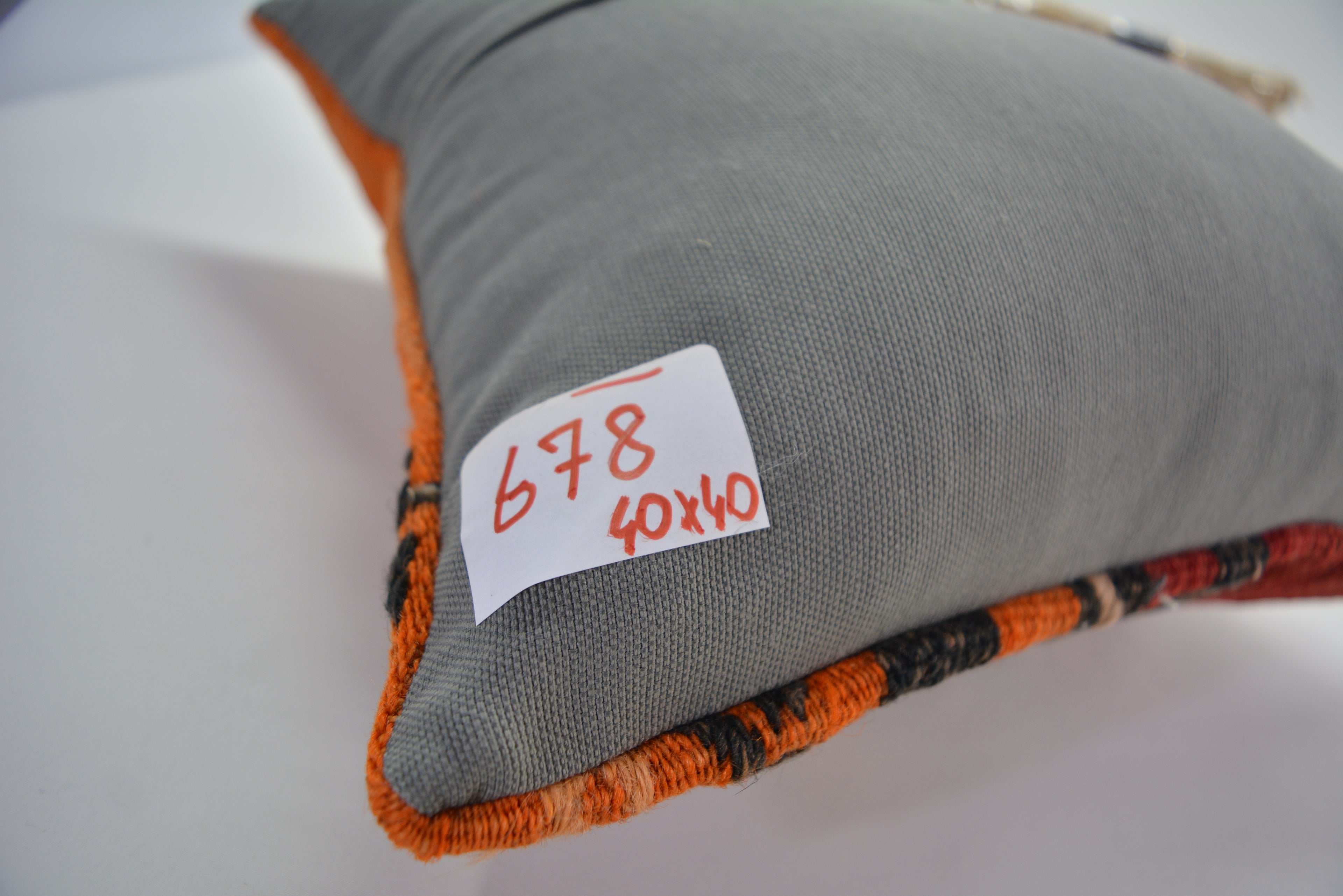 Authentiek, Ecologisch en Handgeweven 40x40cm. // 16x16in.