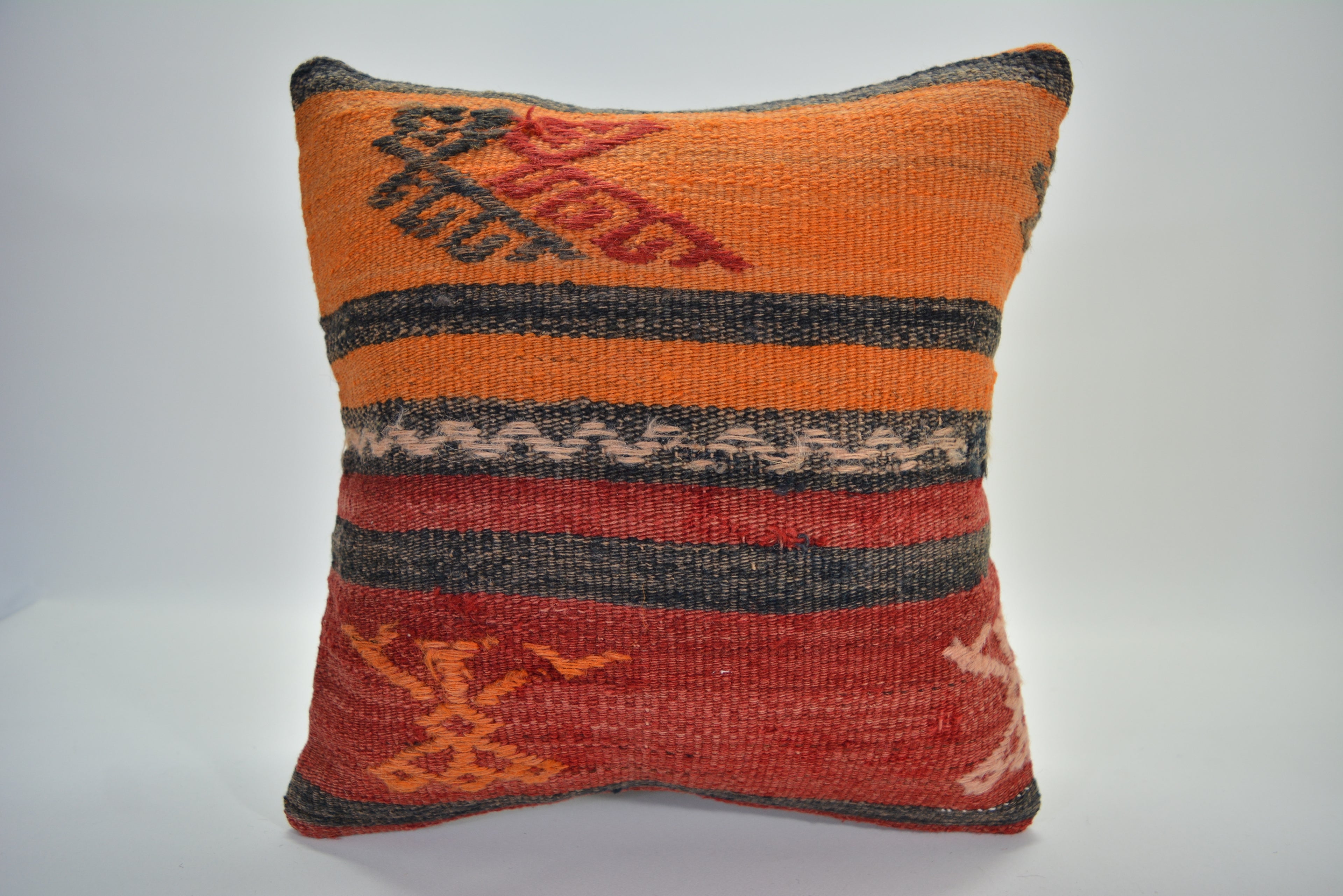 Decoratief Kussen van Hergebruikte Kelim 40x40cm. // 16x16in.