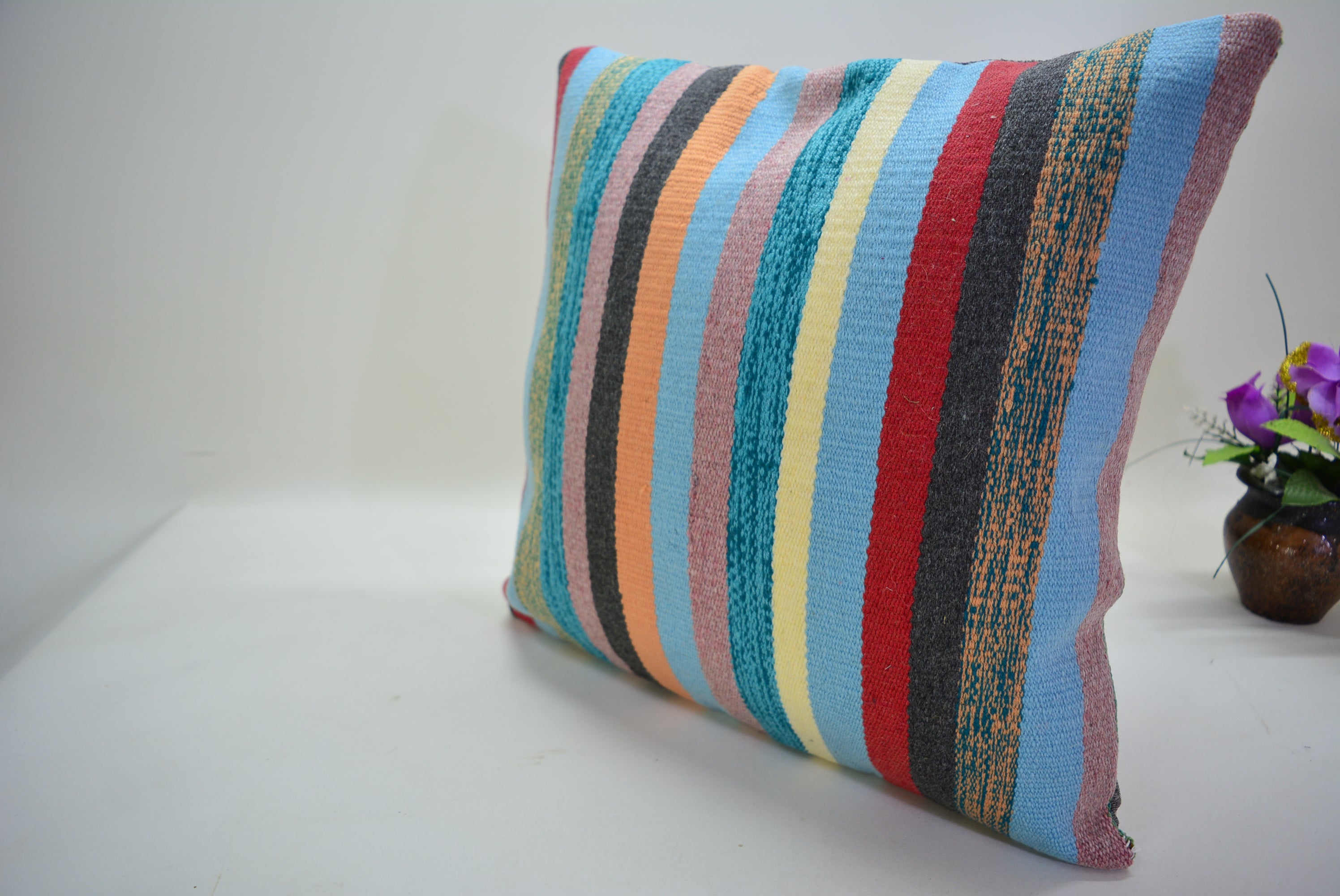 Een Tijdloos en Duurzaam Interieuraccessoire 40x40cm. // 16x16in.