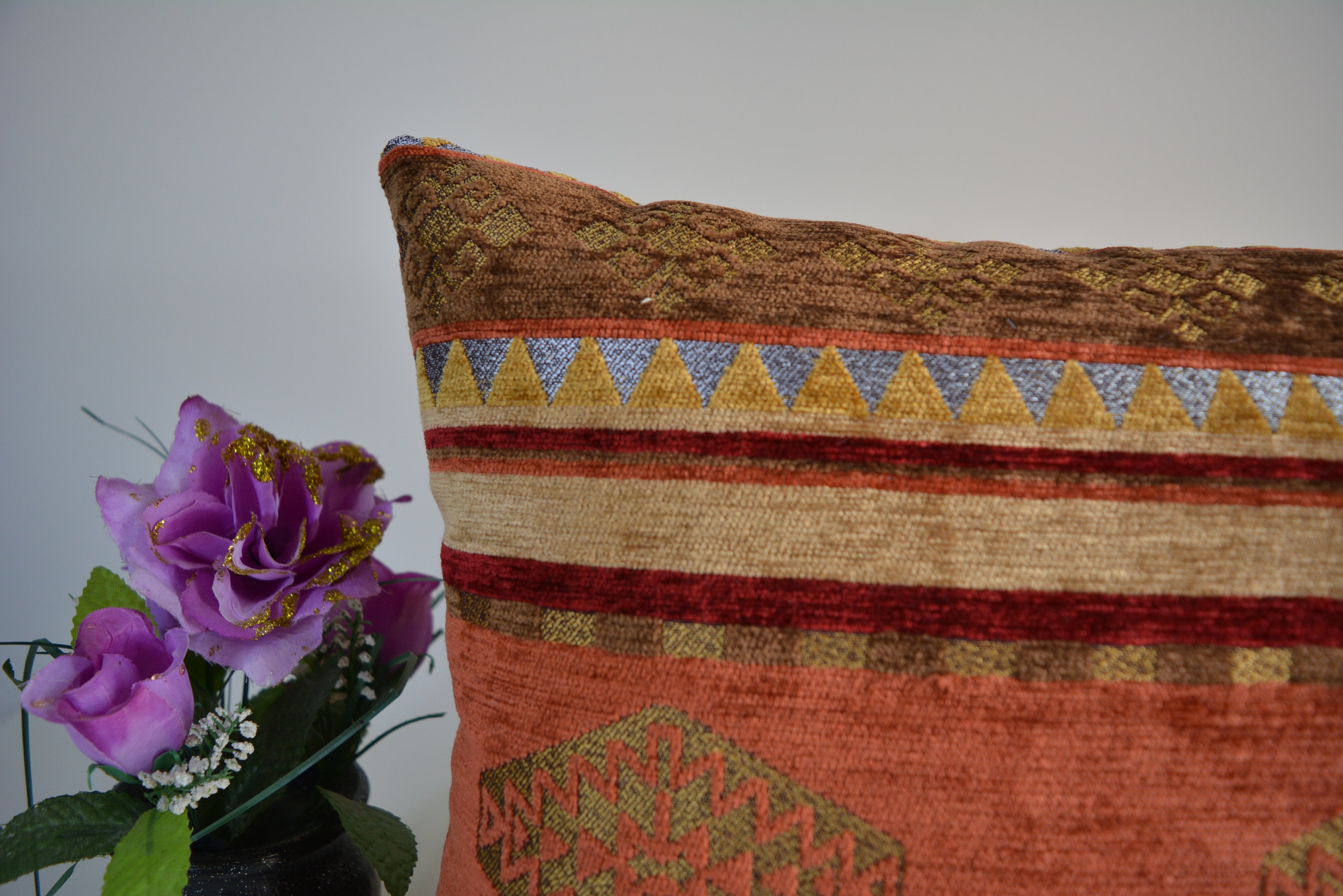 Unique Design, Premium quality machine woven fabric, 12x20inc. // 30x50cm., Unique, Stylish & Elegant Home Decor, Authentic Pillow Cover, Luxury Cushion Cover – Unique Pattern,