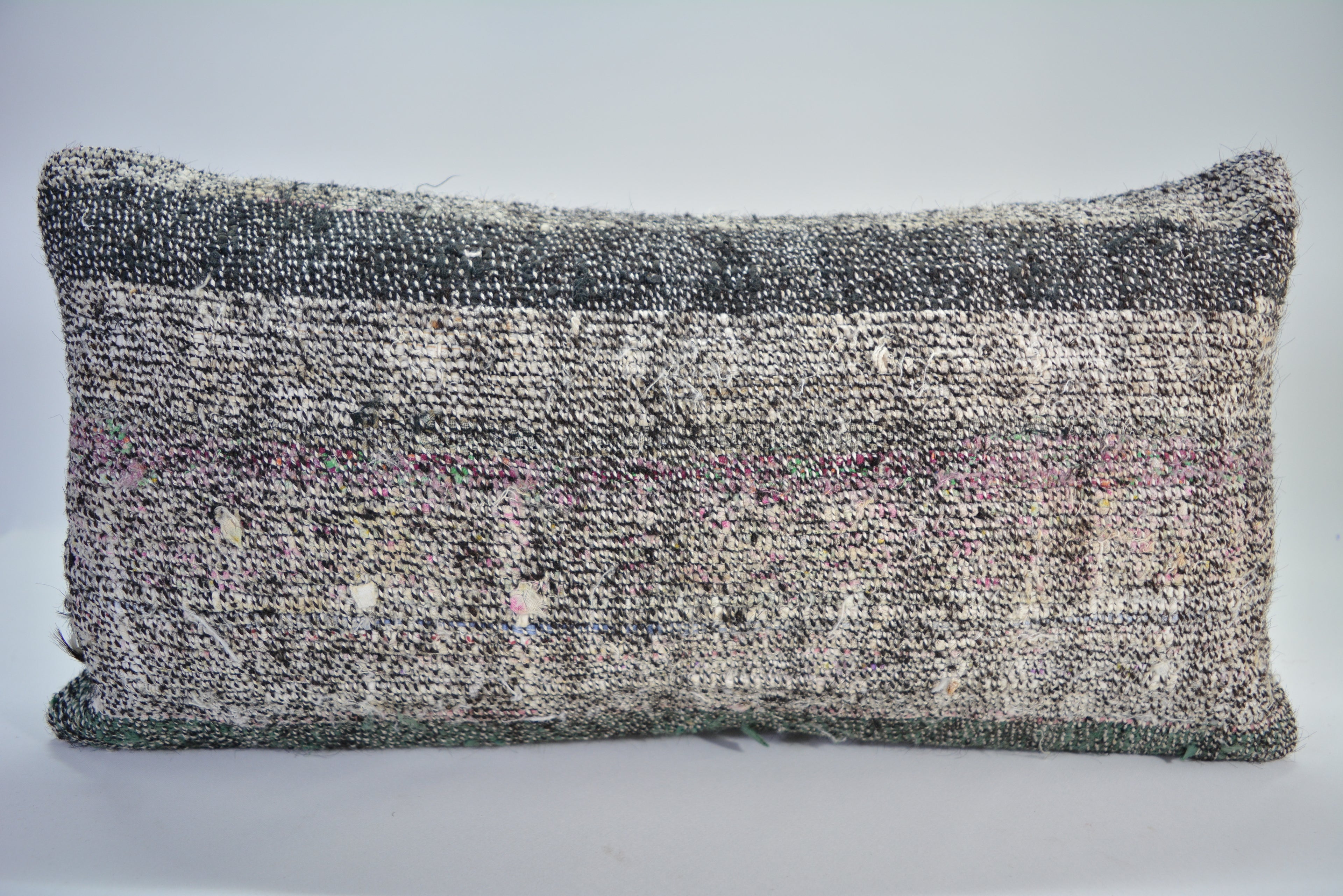 Handgemaakt Kelim Sierkussen van Vintage Tapijt 30x60cm. // 12x24in. Uniek, Authentiek en Duurzaam