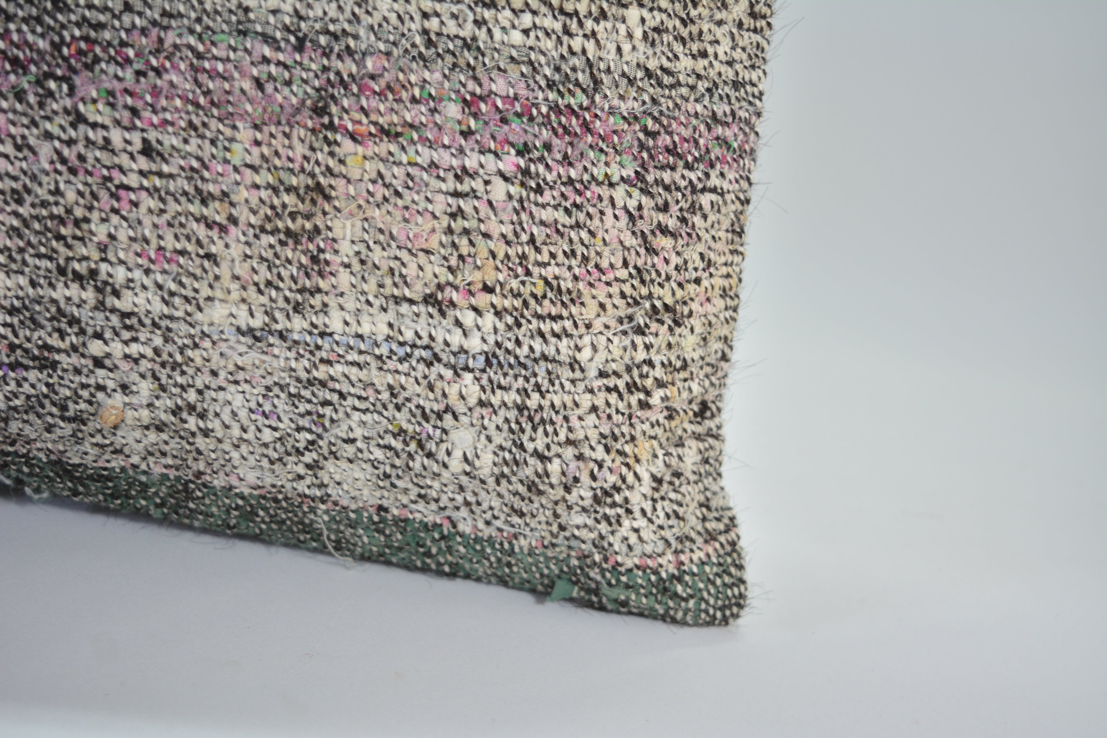Handgemaakt Kelim Sierkussen van Vintage Tapijt 30x60cm. // 12x24in. Uniek, Authentiek en Duurzaam