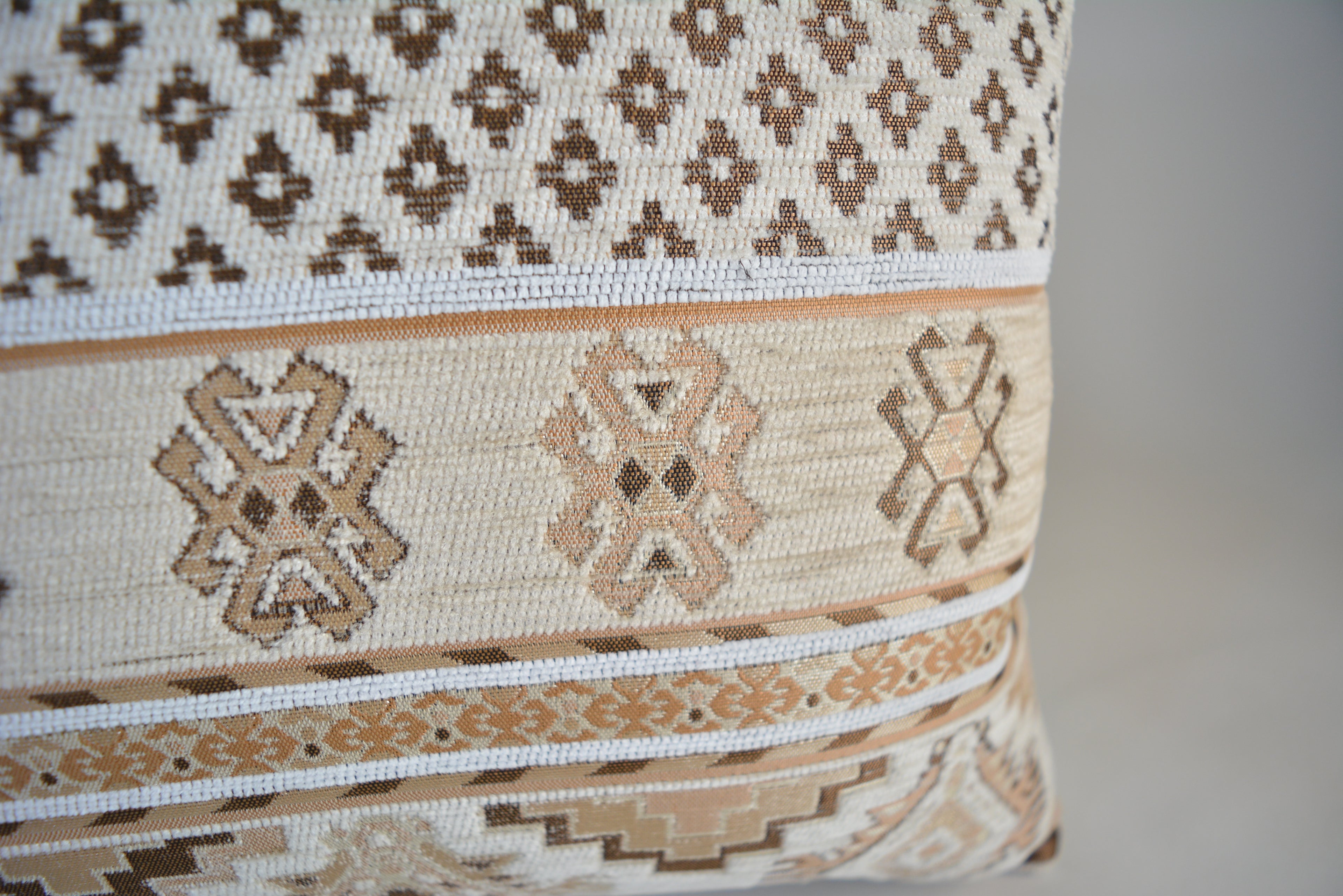 Unique Design, Premium quality machine woven fabric, 12x20inc. // 30x50cm., Unique, Stylish & Elegant Home Decor, Authentic Pillow Cover, Luxury Cushion Cover – Unique Pattern,