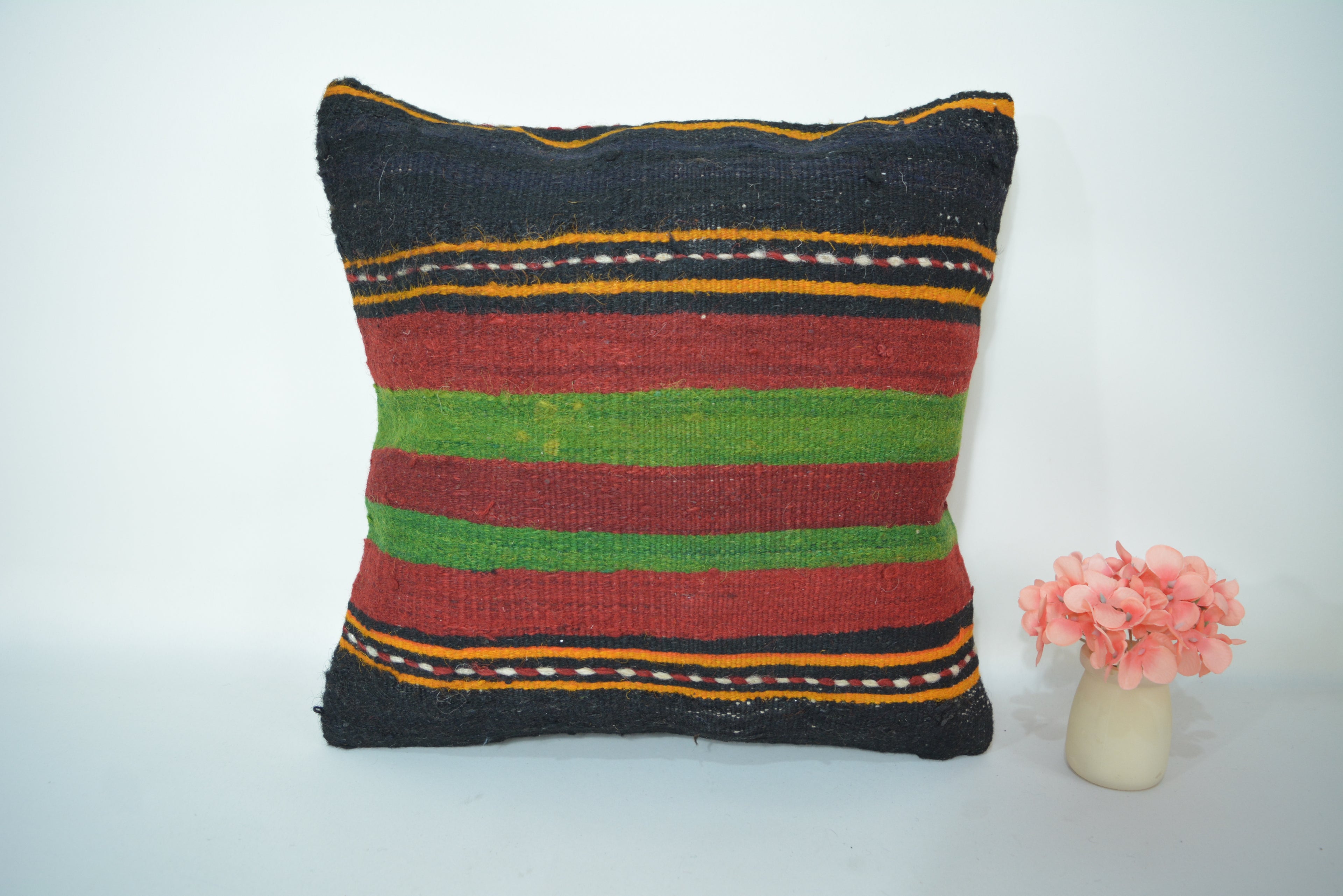 Een Tijdloos en Duurzaam Interieuraccessoire 40x40cm. // 16x16in.