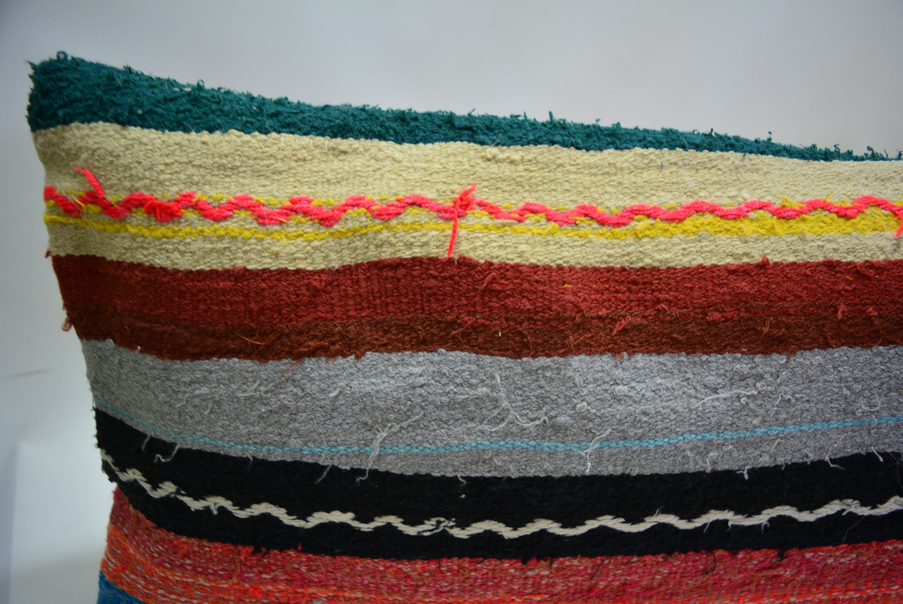 Uniek Handgemaakt Kelim Kussen 30x90cm. // 12x35in