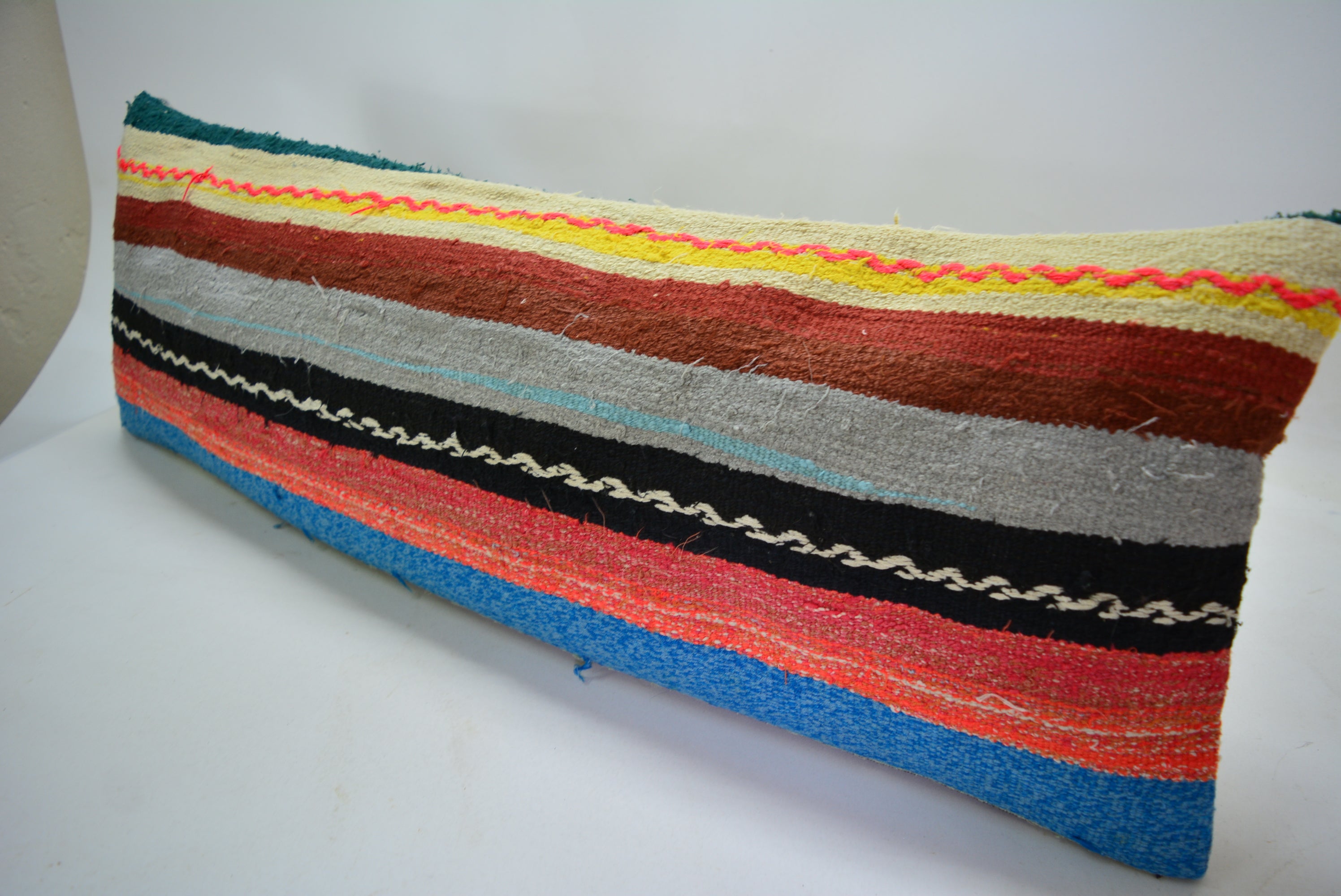 Uniek Handgemaakt Kelim Kussen 30x90cm. // 12x35in
