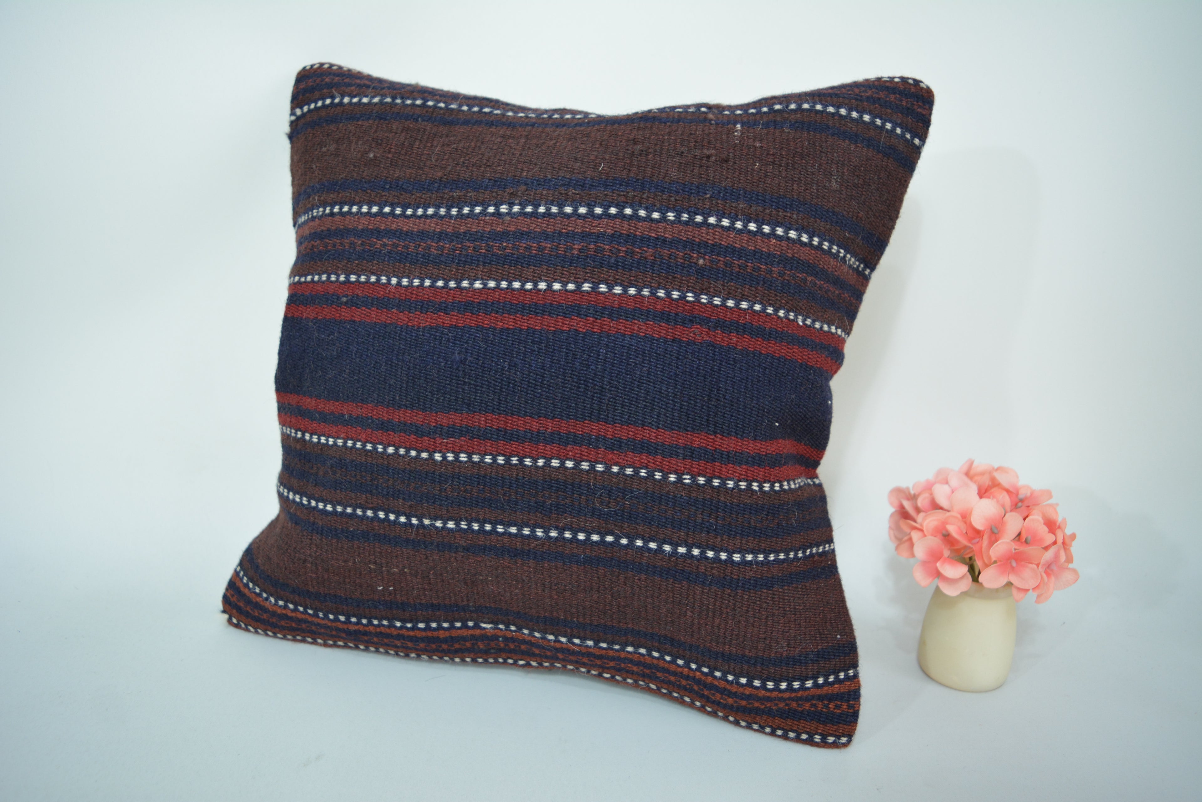Authentiek, Ecologisch en Handgeweven 40x40cm. // 16x16in.