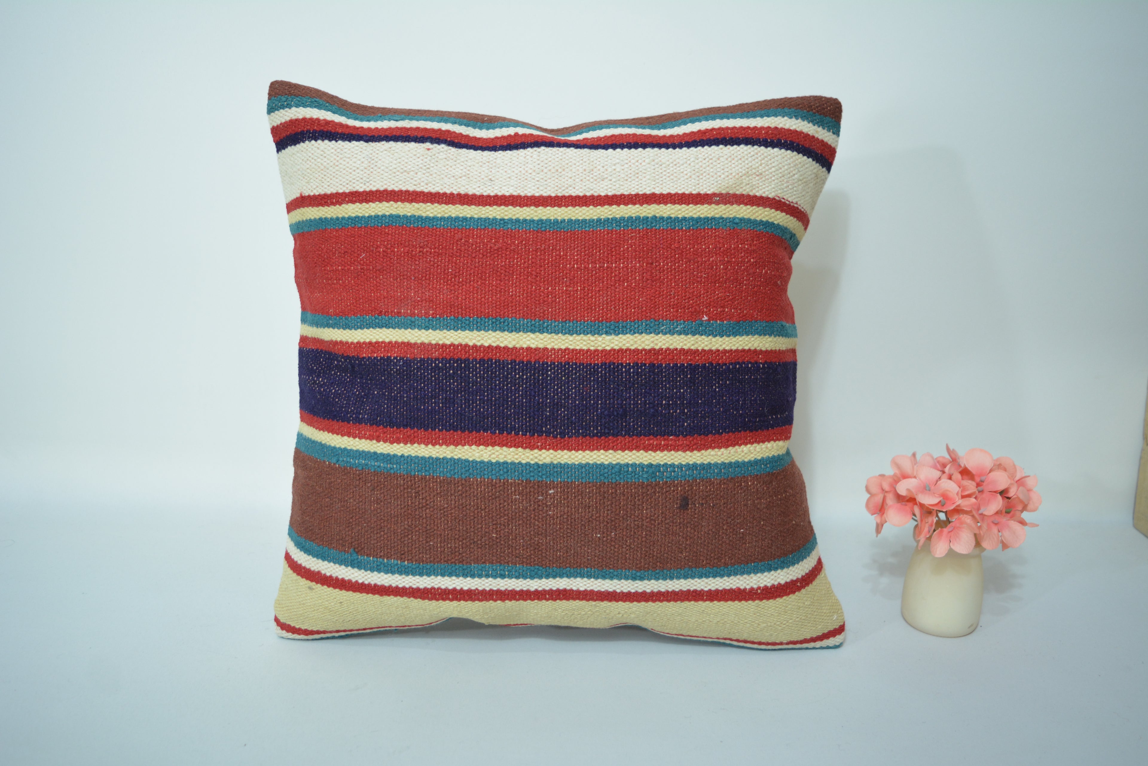Een Tijdloos en Duurzaam Interieuraccessoire 40x40cm. // 16x16in.