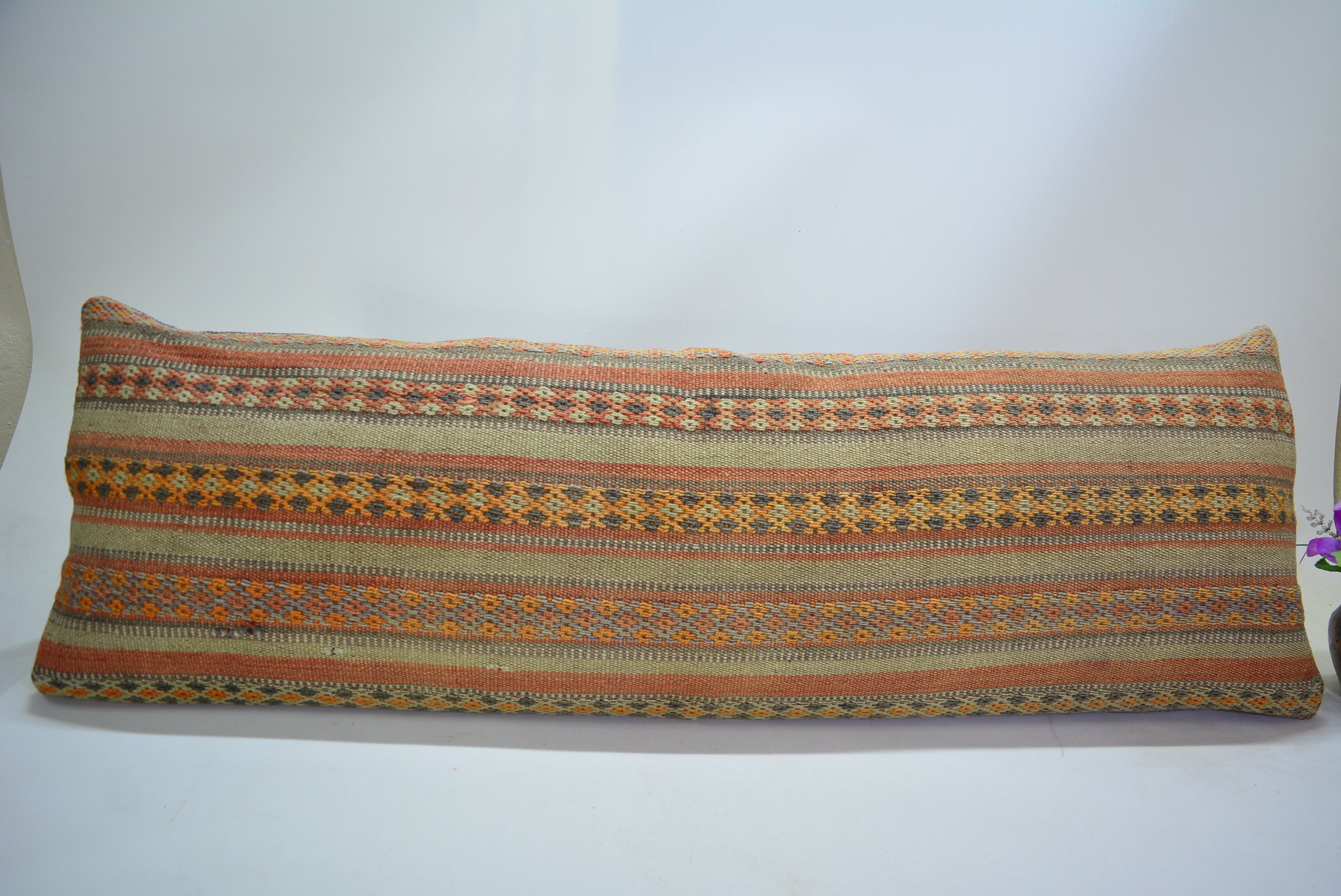 Bohemian Handgeweven Kelim Kussen 30x90cm. // 12x35in. Exclusief