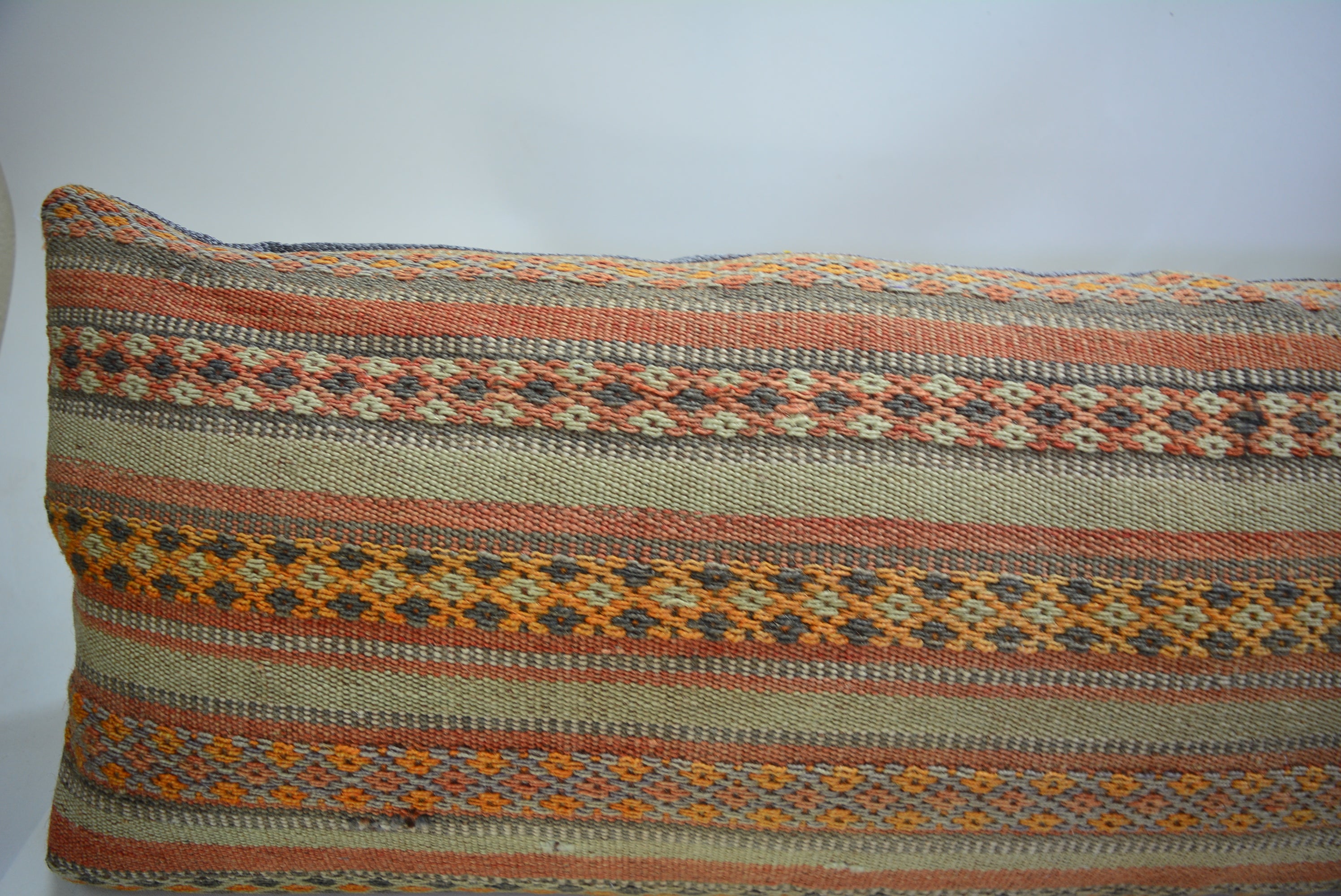 Bohemian Handgeweven Kelim Kussen 30x90cm. // 12x35in. Exclusief