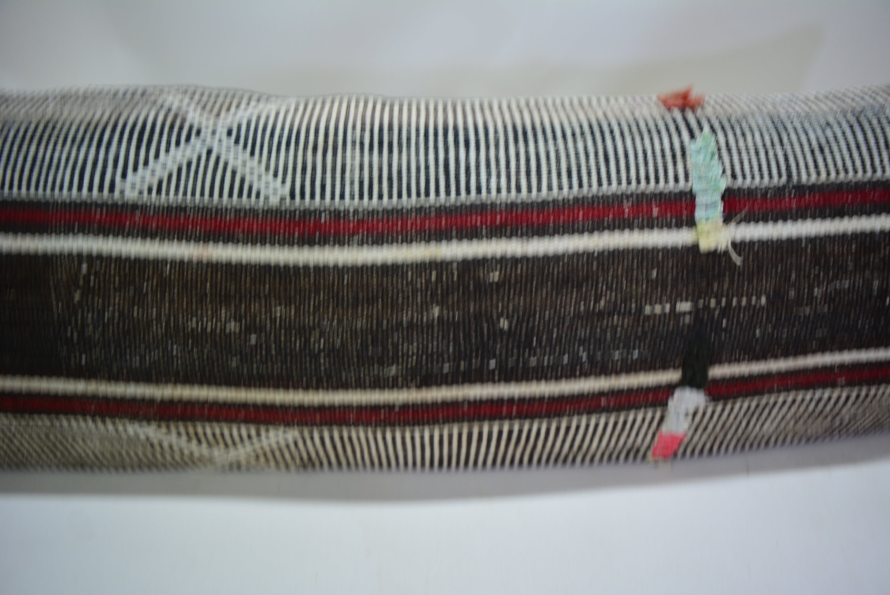 Bohemian Handgeweven Kelim Kussen 30x90cm. // 12x35in. Exclusief