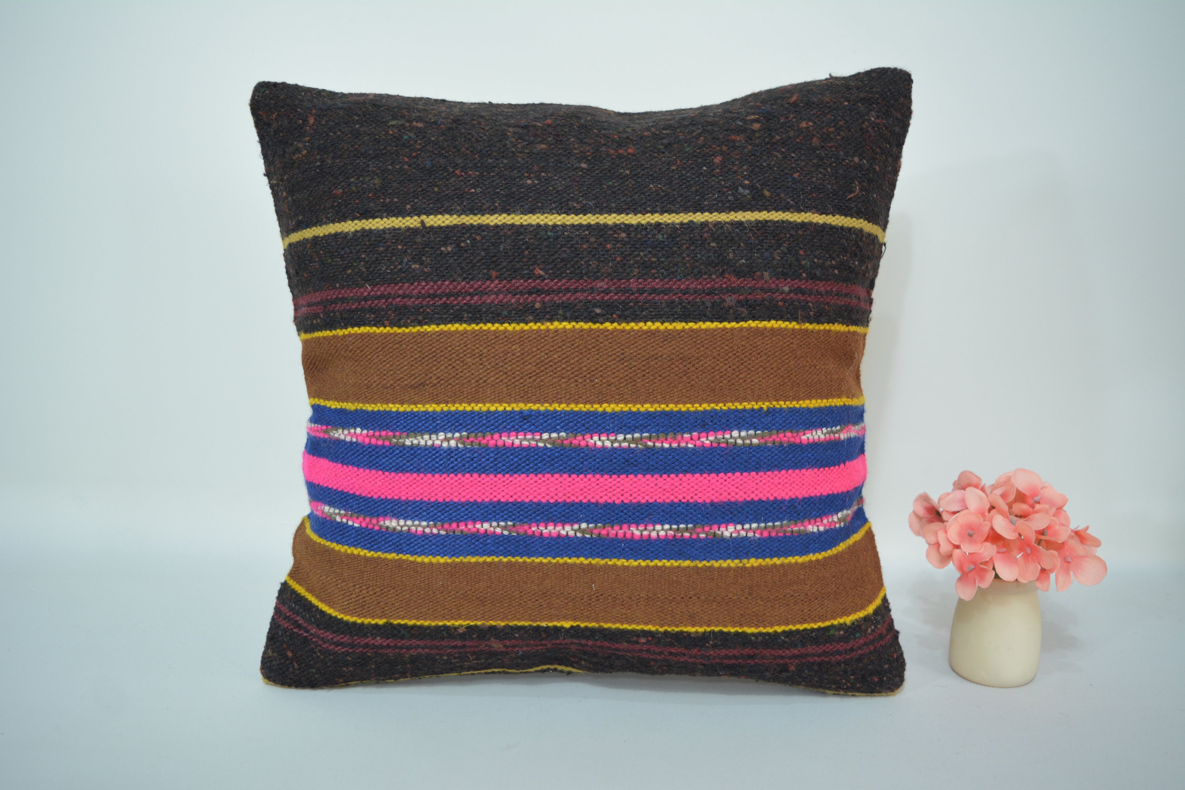 Een Tijdloos en Duurzaam Interieuraccessoire 40x40cm. // 16x16in.