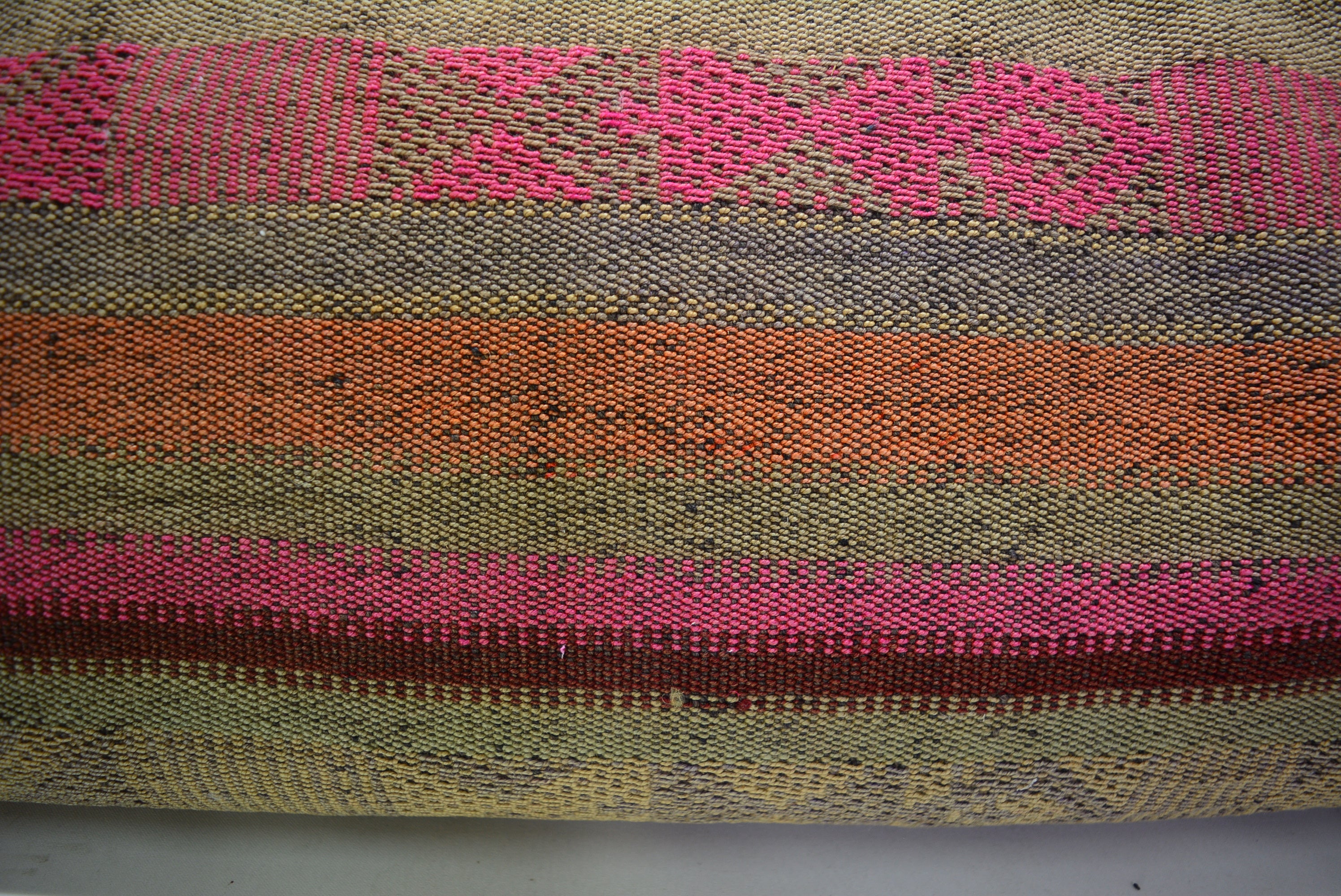 Authentiek Kelim Sierkussen 30x90cm. // 12x35in. Met de Hand Gemaakt uit Originele Tapijten