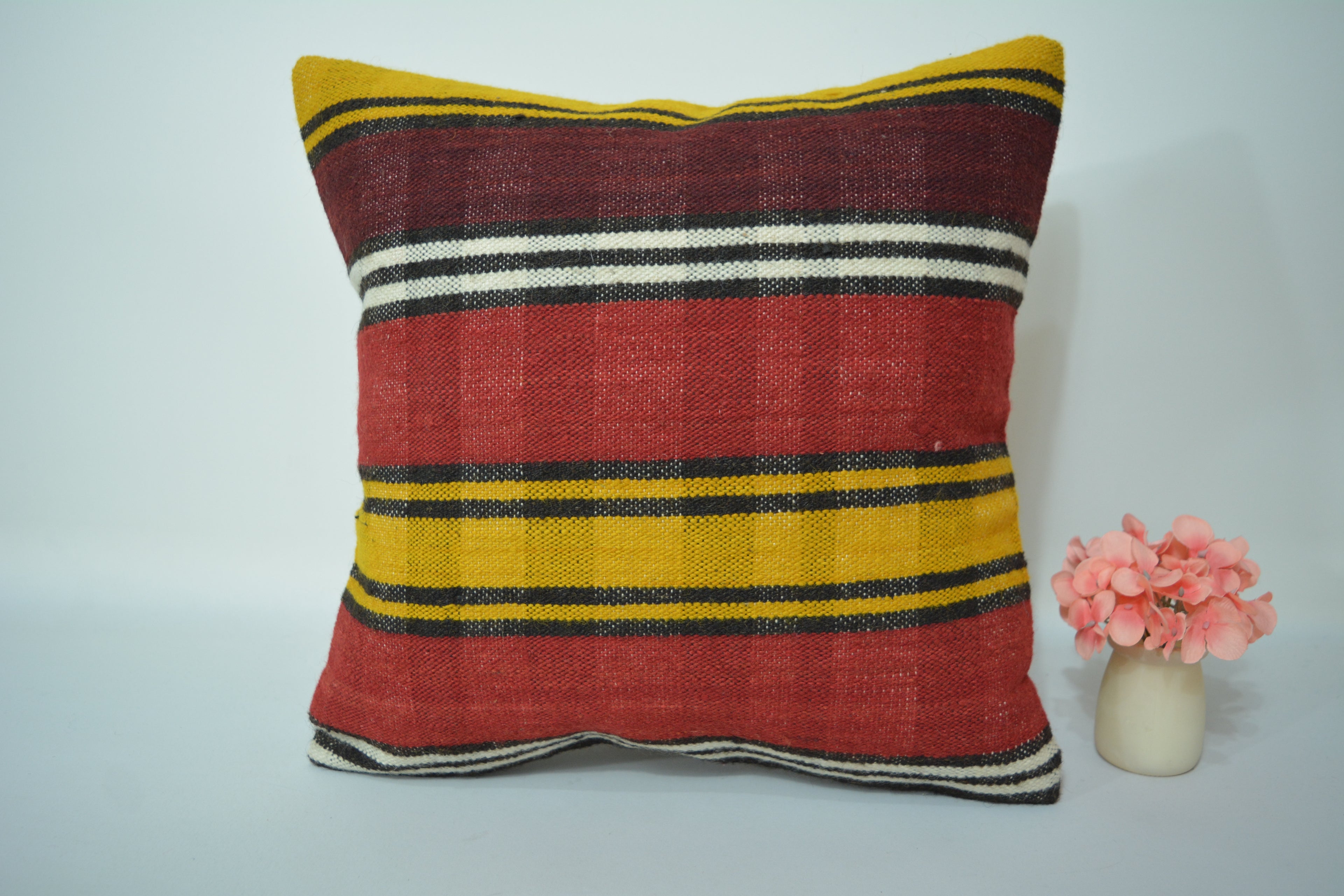 Een Tijdloos en Duurzaam Interieuraccessoire 40x40cm. // 16x16in.