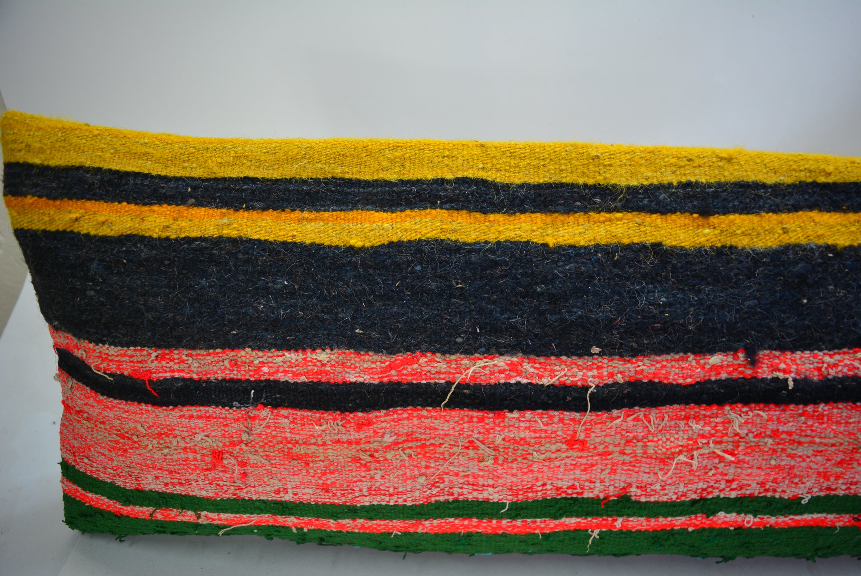 Authentiek Kelim Sierkussen 30x90cm. // 12x35in. Met de Hand Gemaakt uit Originele Tapijten