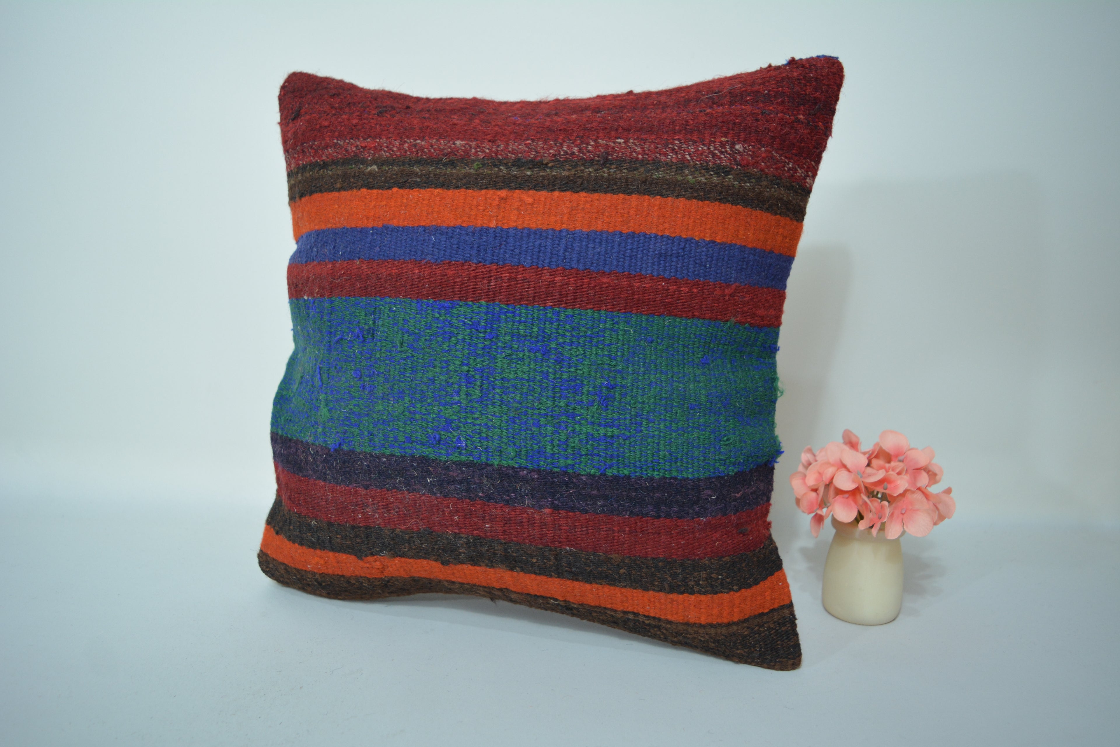 Een Tijdloos en Duurzaam Interieuraccessoire 40x40cm. // 16x16in.
