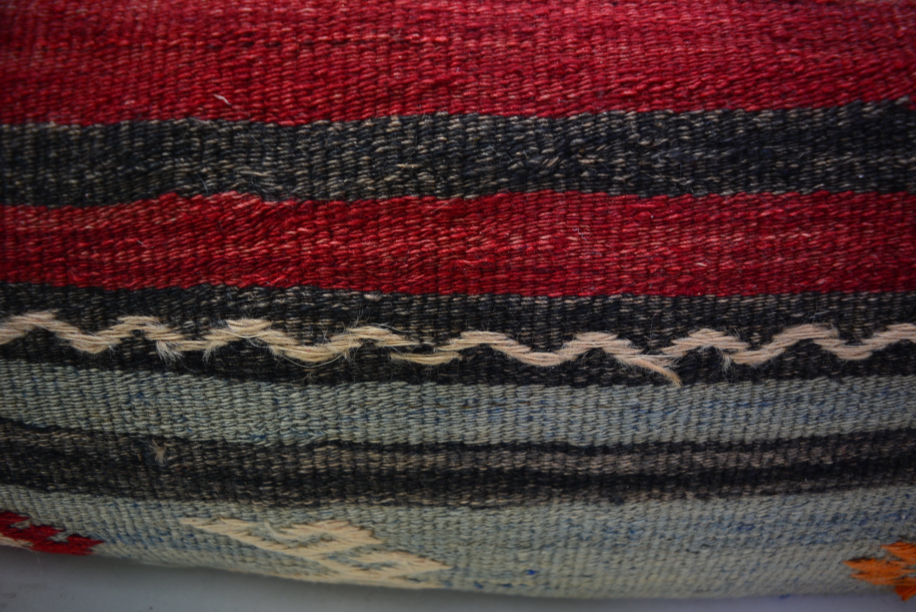Authentiek Kelim Sierkussen 30x90cm. // 12x35in. Met de Hand Gemaakt uit Originele Tapijten