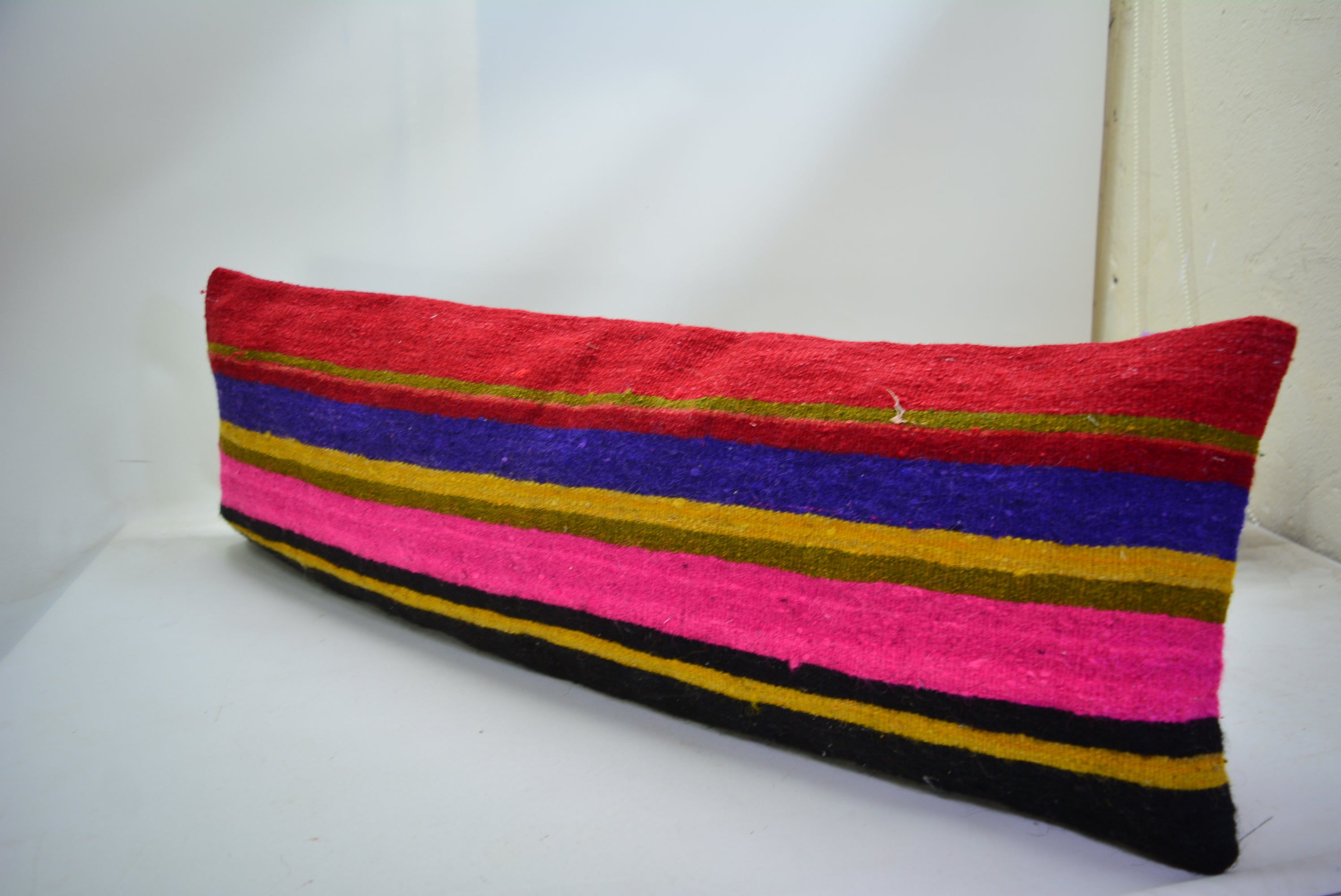 Authentiek Kelim Sierkussen 30x90cm. // 12x35in. Met de Hand Gemaakt uit Originele Tapijten