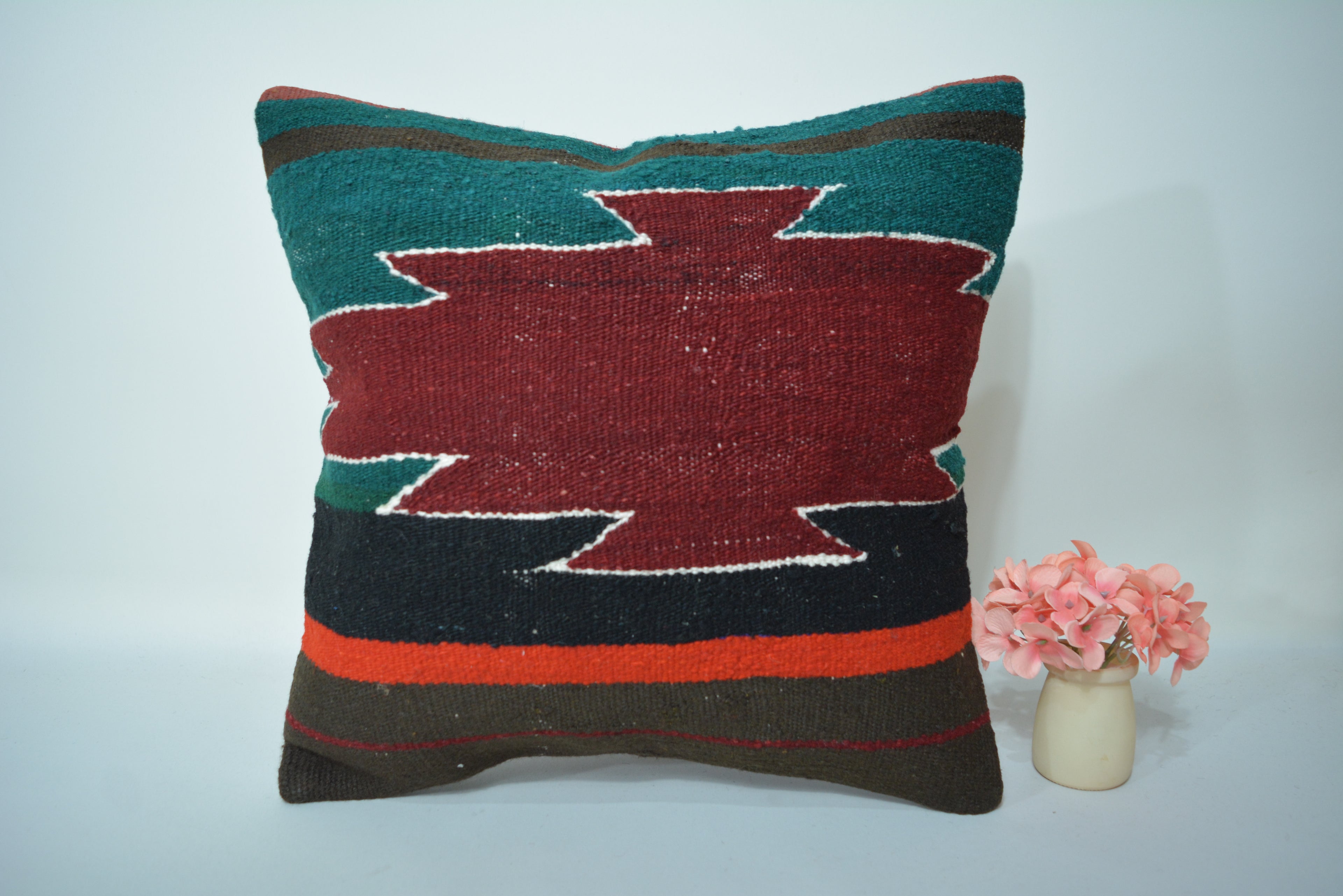 Een Tijdloos en Duurzaam Interieuraccessoire 40x40cm. // 16x16in.