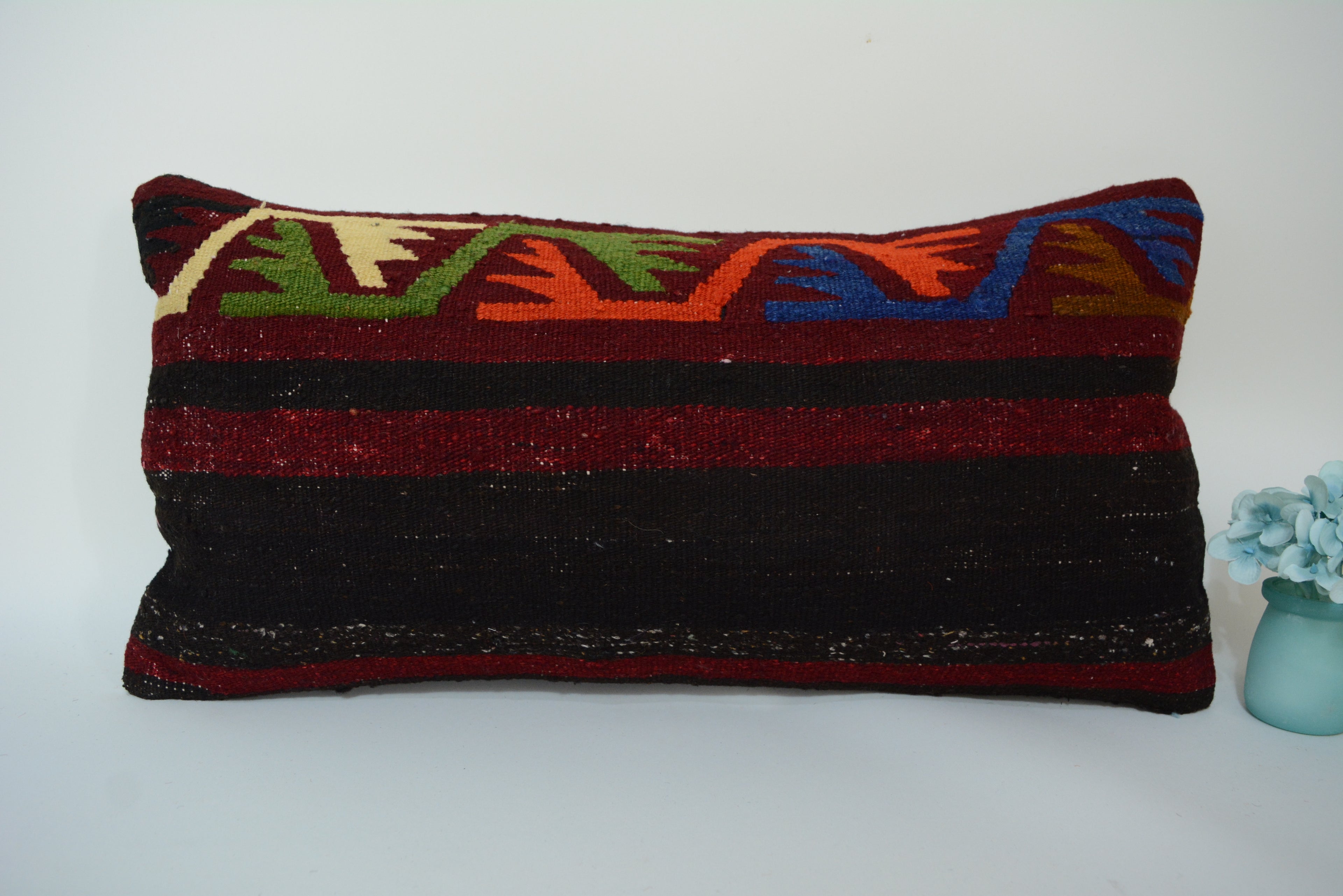 Handgemaakt Kelim Sierkussen van Vintage Tapijt 30x60cm. // 12x24in. Uniek, Authentiek en Duurzaam