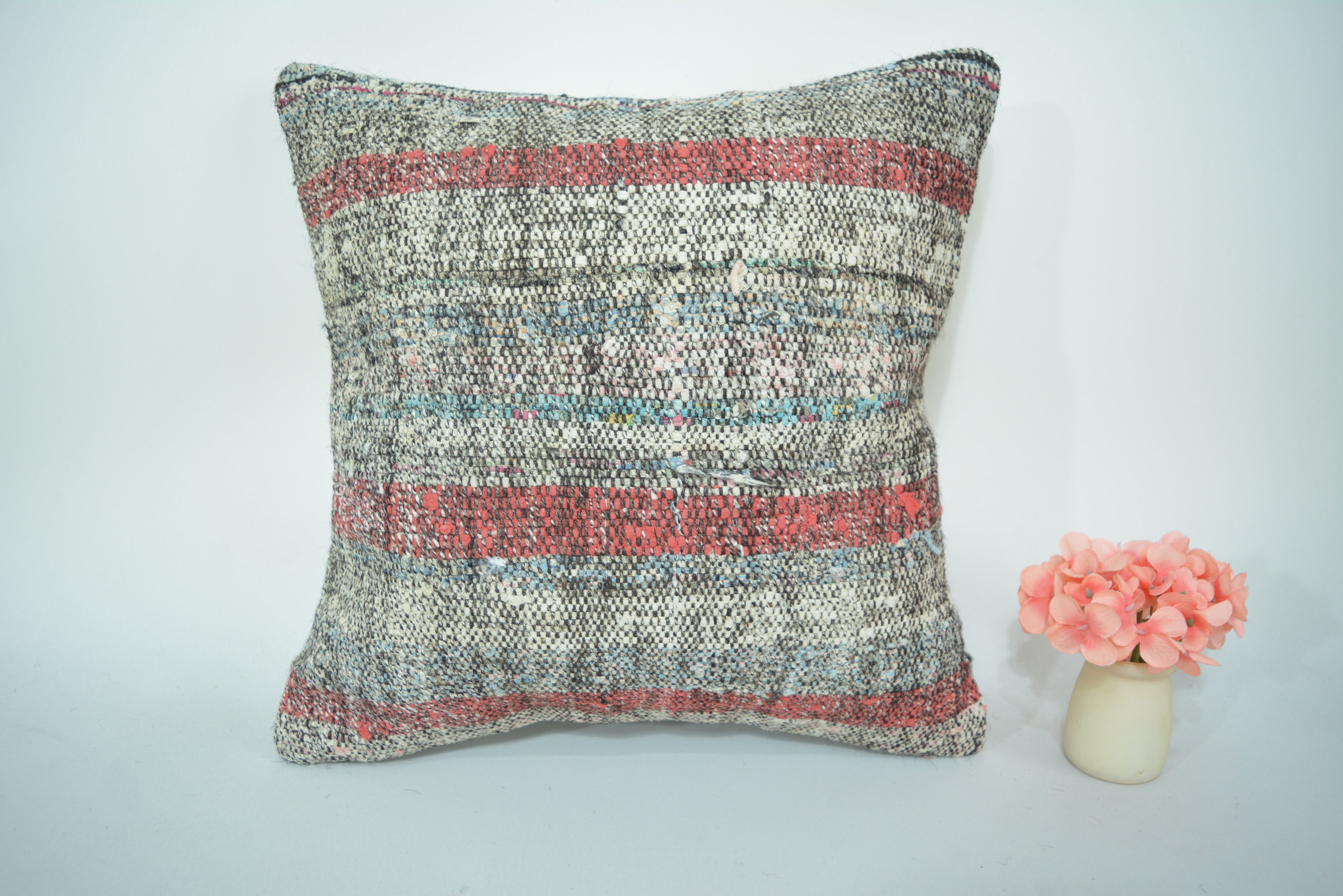 Een Tijdloos en Duurzaam Interieuraccessoire 40x40cm. // 16x16in.