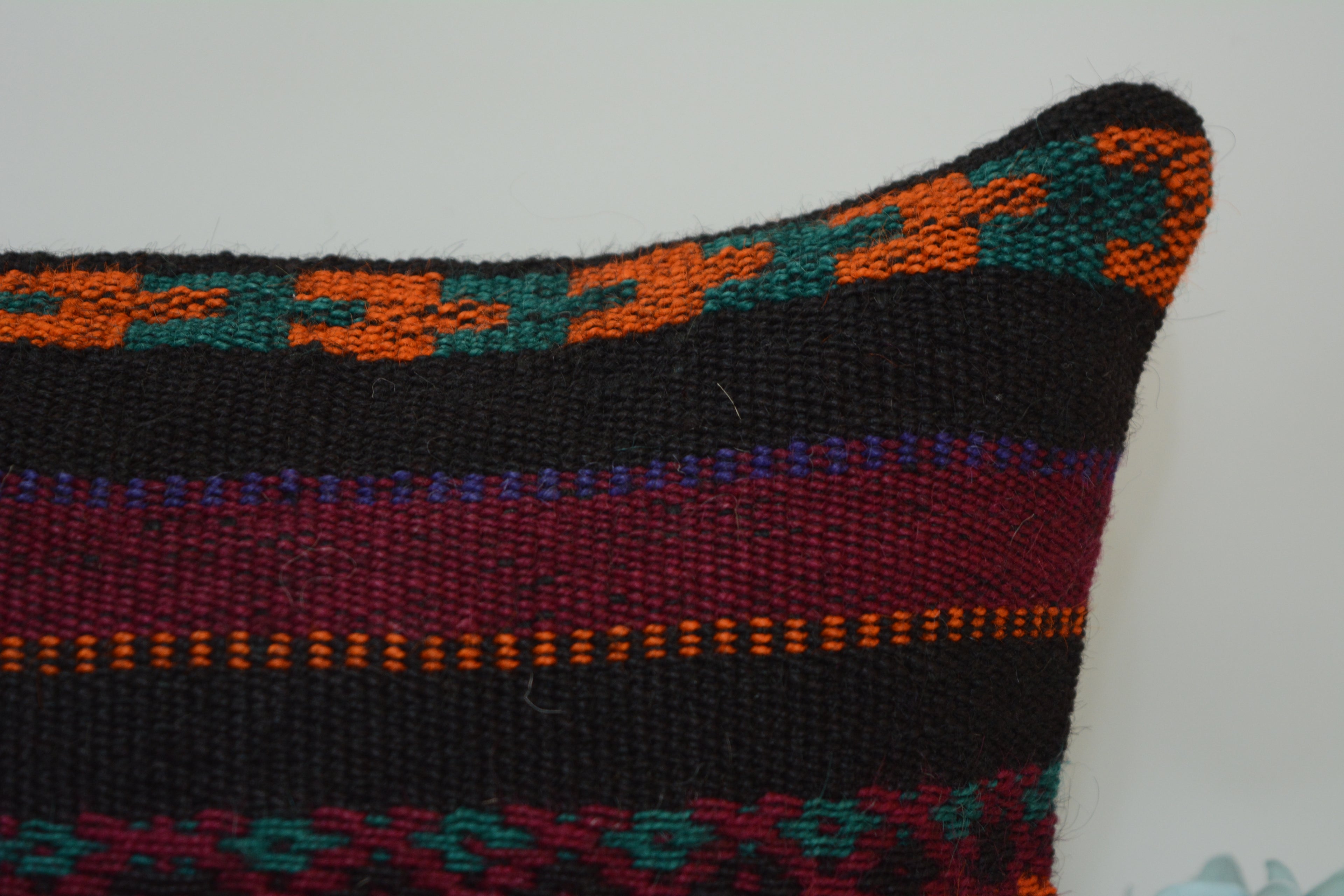 Authentiek Kelim Sierkussen 30x50cm. // 12x20in. Met de Hand Gemaakt uit Originele Tapijten