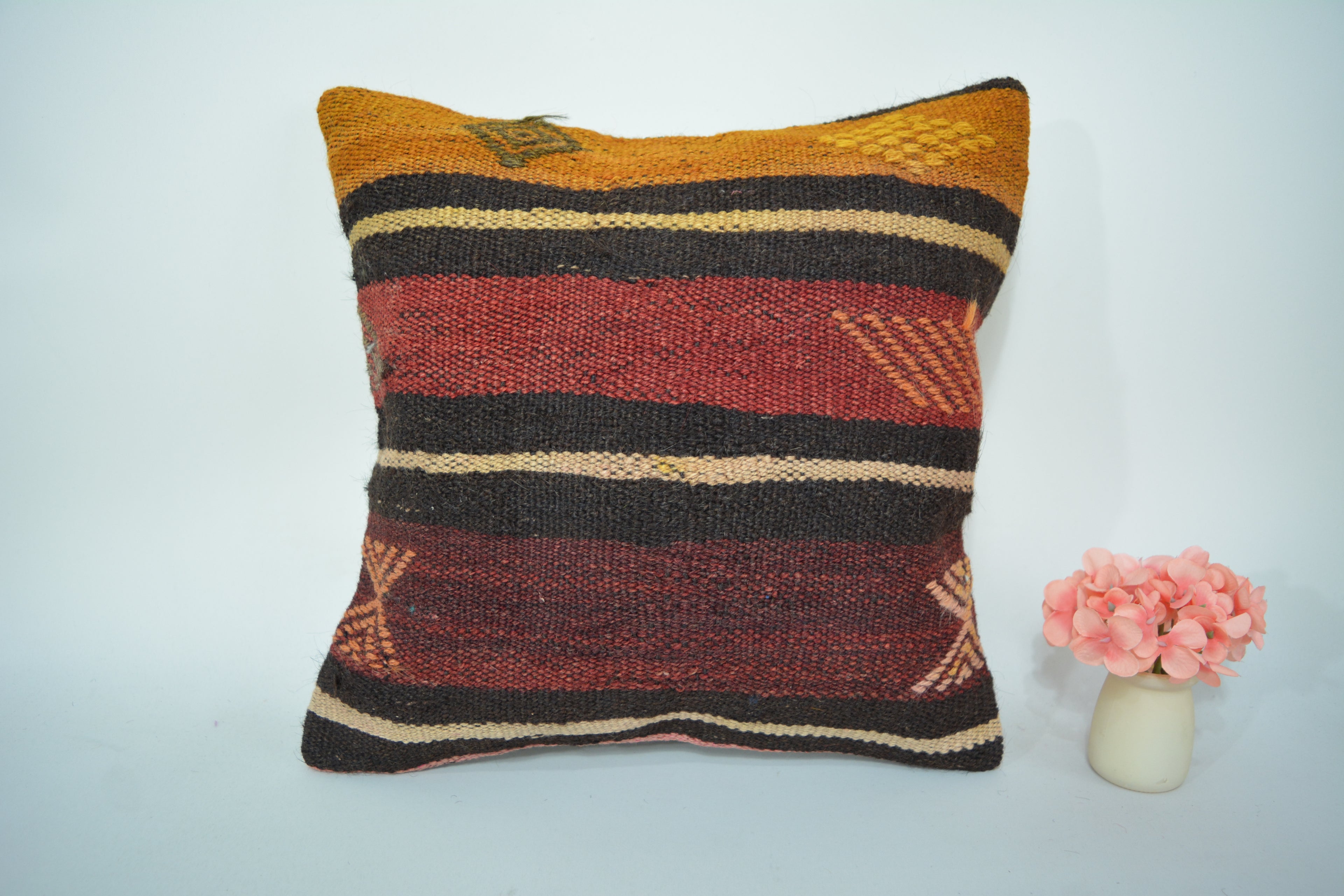 Een Tijdloos en Duurzaam Interieuraccessoire 40x40cm. // 16x16in.