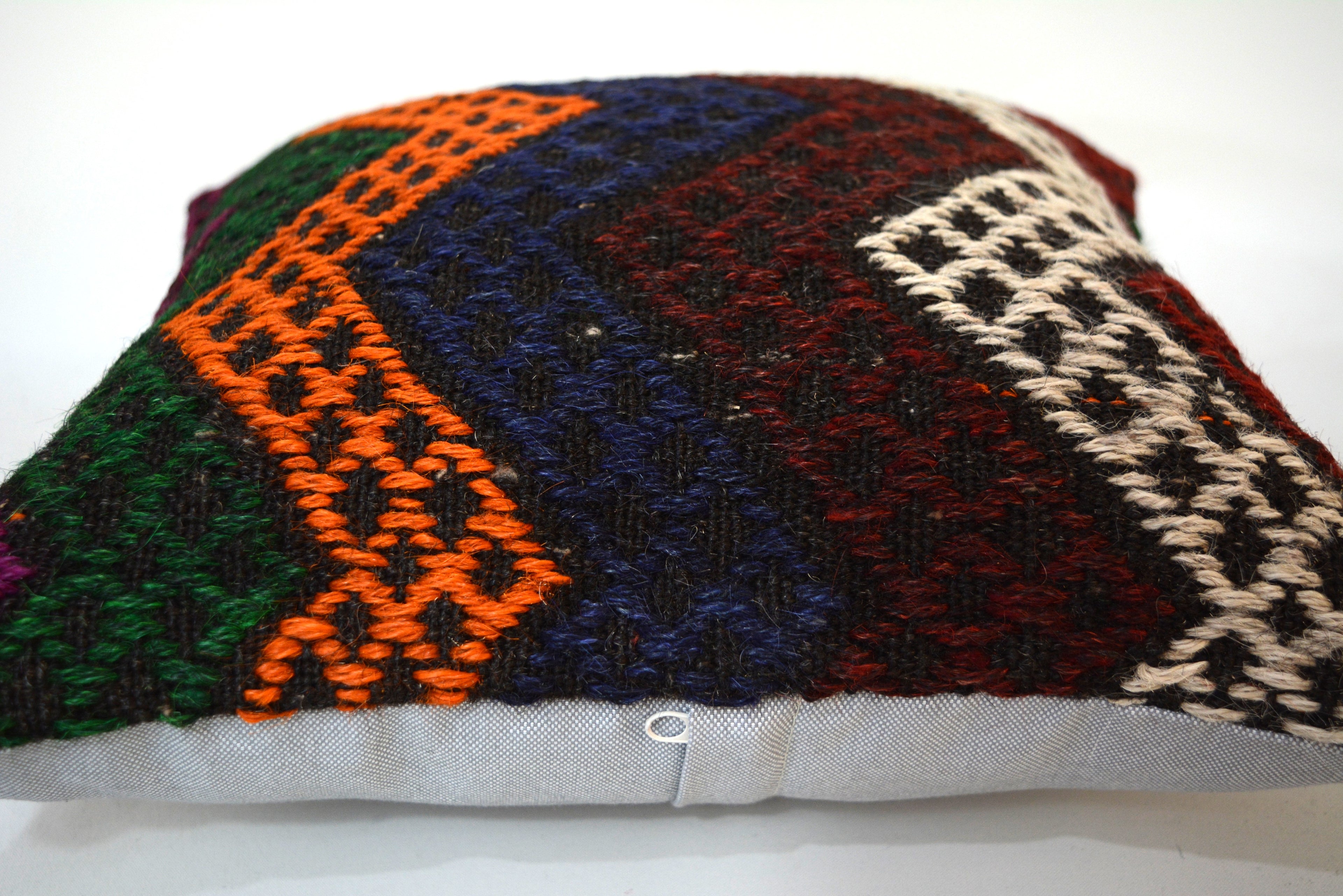 Decoratief Kussen van Hergebruikte Kelim 40x40cm. // 16x16in.