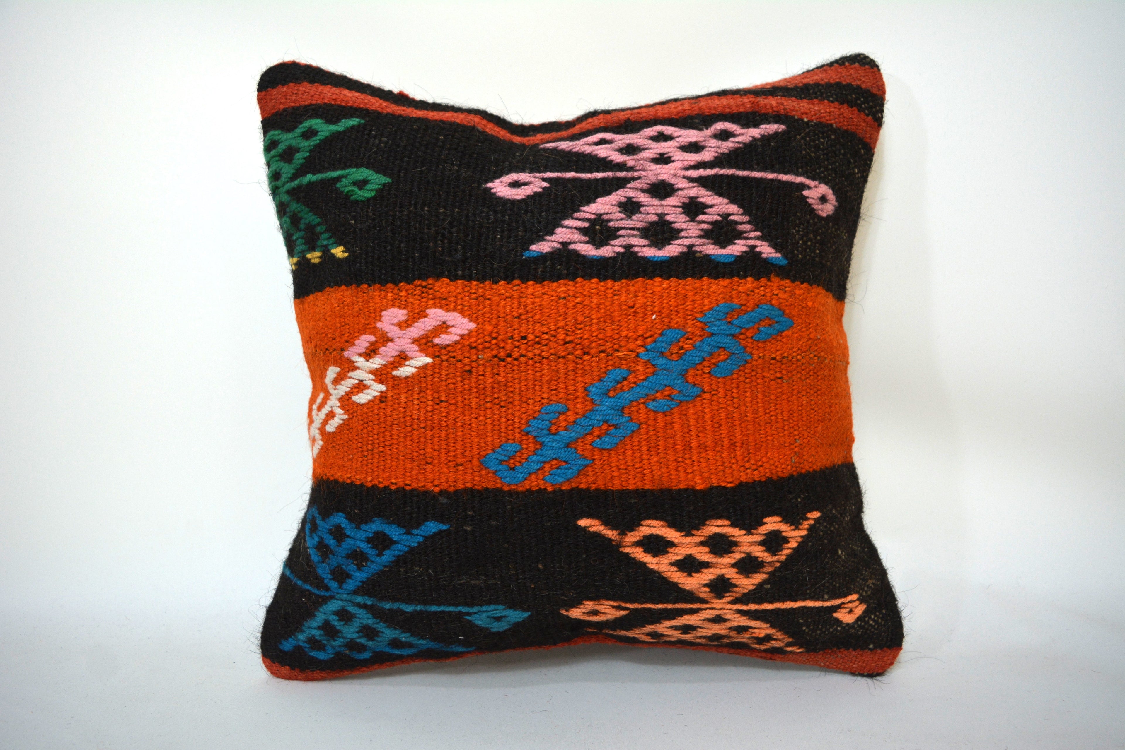 Traditioneel Vakmanschap en Tijdloze Elegantie 40x40cm. // 16x16in.