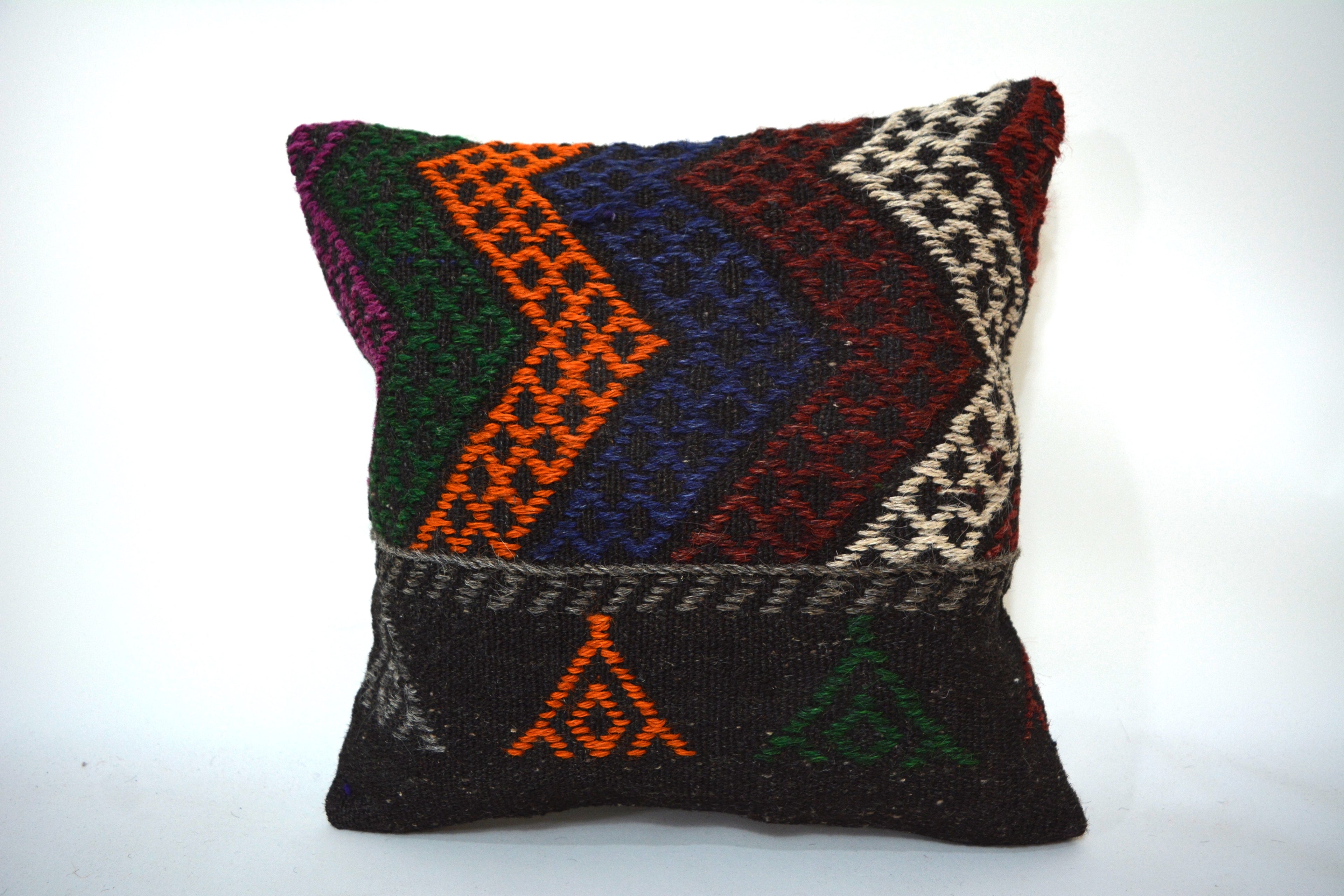 Traditioneel Vakmanschap en Tijdloze Elegantie 40x40cm. // 16x16in.