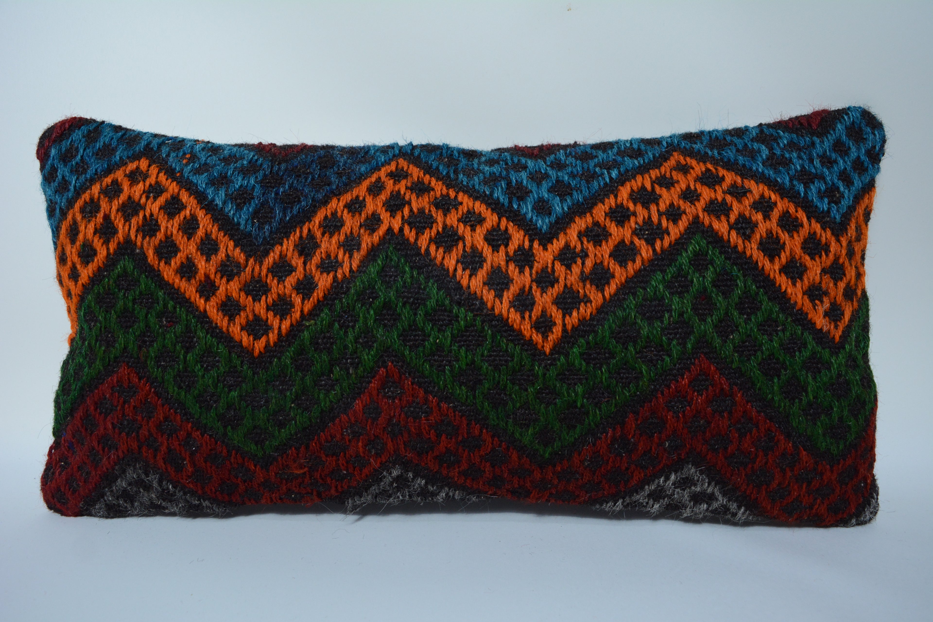 Bohemian Handgeweven Kelim Kussen 30x90cm. // 12x35in. Exclusief