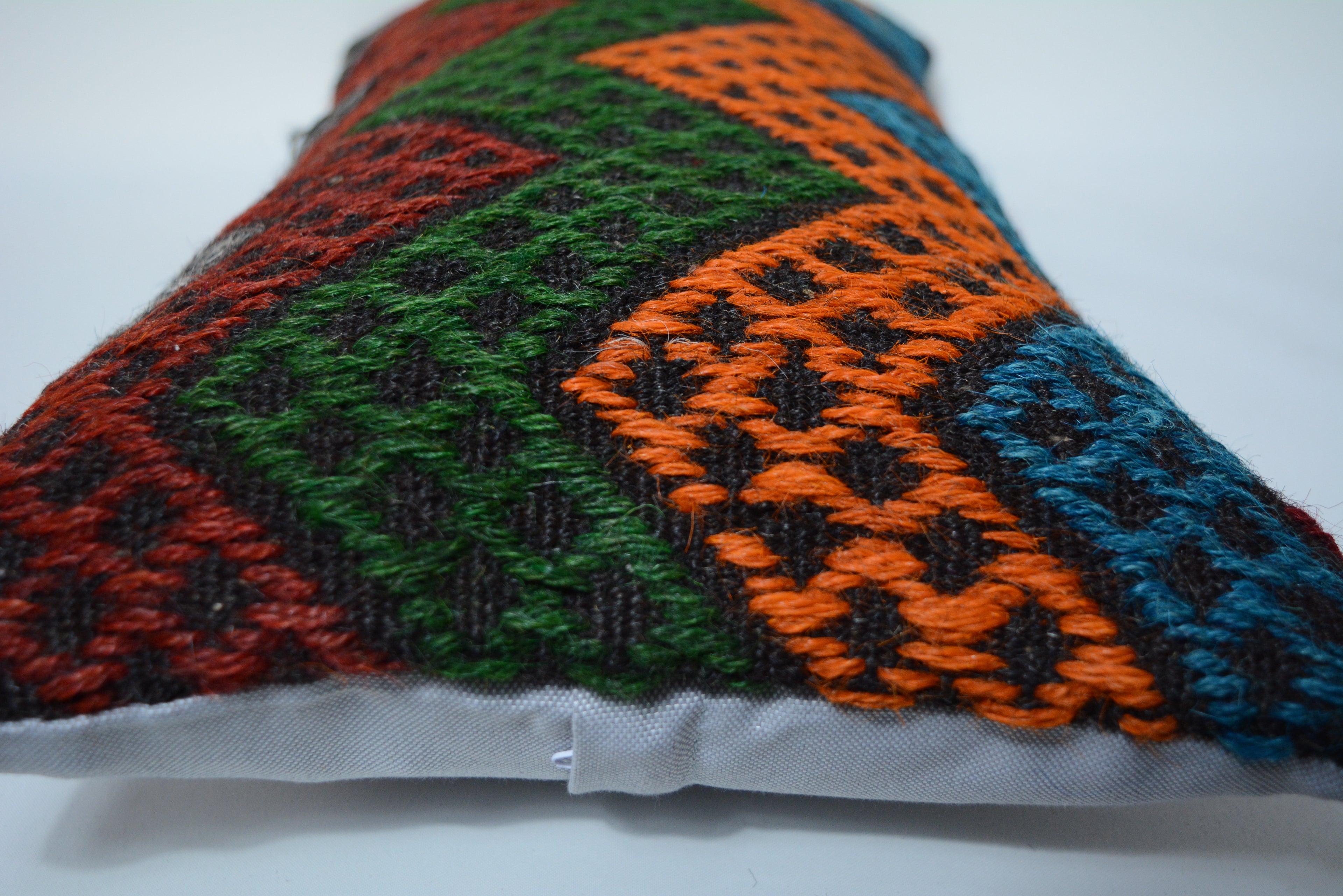 Bohemian Handgeweven Kelim Kussen 30x90cm. // 12x35in. Exclusief